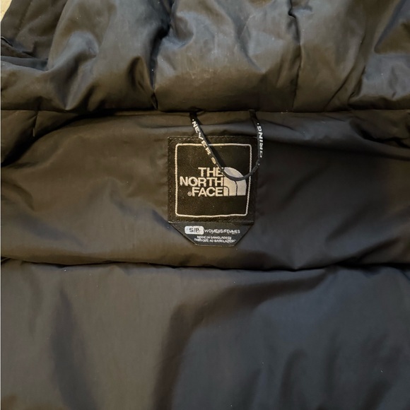 The North Face Black Puffer Jacket - Picture 4 of 5
